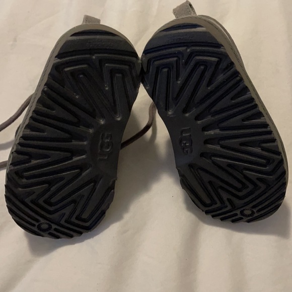 UGGS - Picture 11 of 16